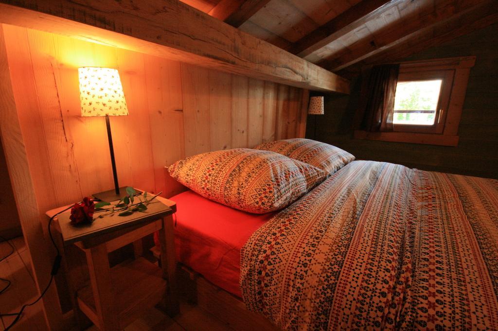Domaine Des Brouilles Bed & Breakfast Malafretaz Phòng bức ảnh